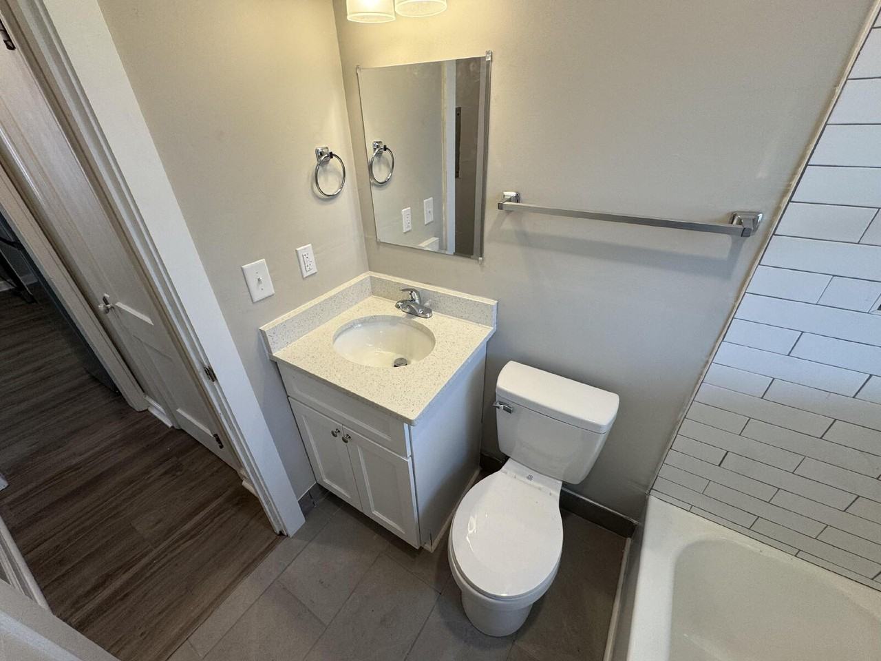 104 Rochester St - Photo 6 of 9