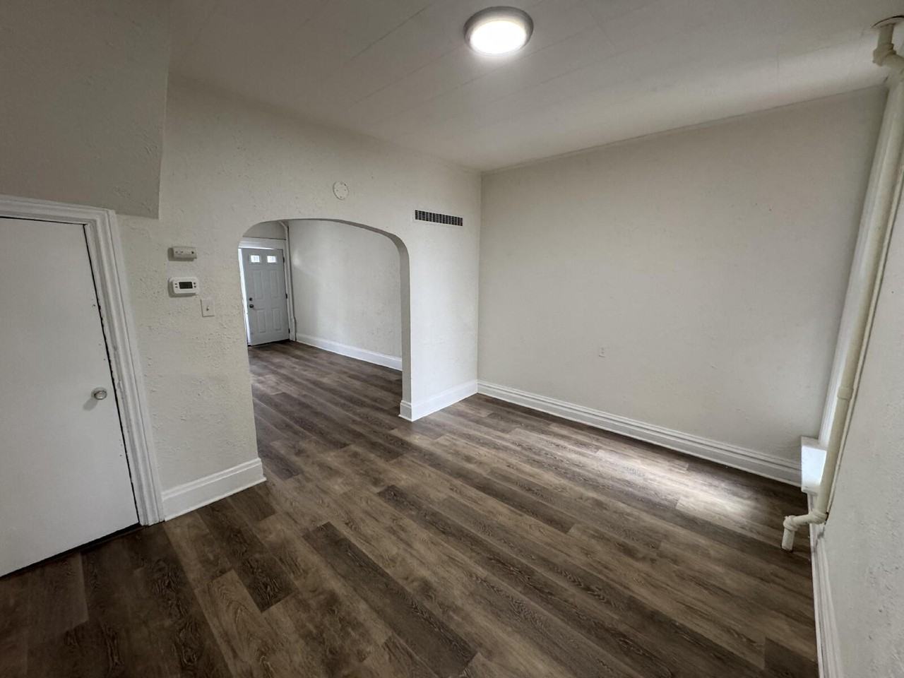 1615 Naudain St - Photo 4 of 11