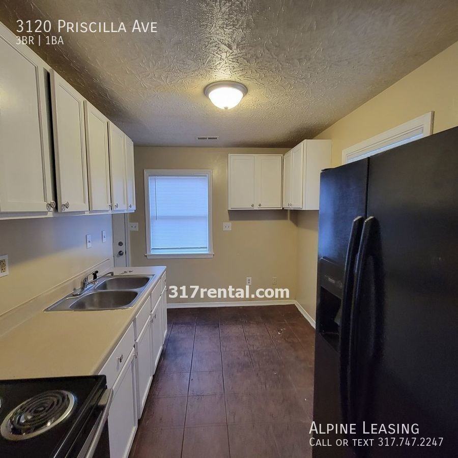 3120 N Priscilla Ave - Photo 6 of 8