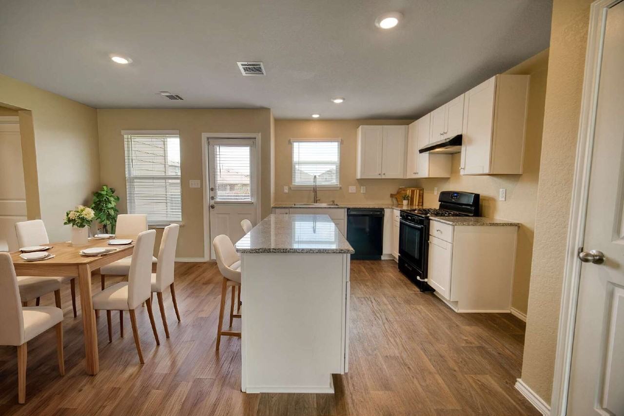3447 Stoney Byu - Photo 5 of 13