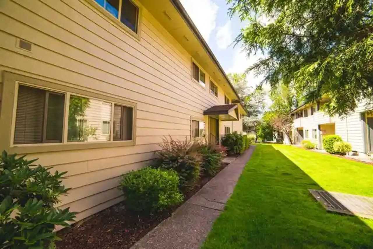 Laurelwood Estates - Photo 6 of 37