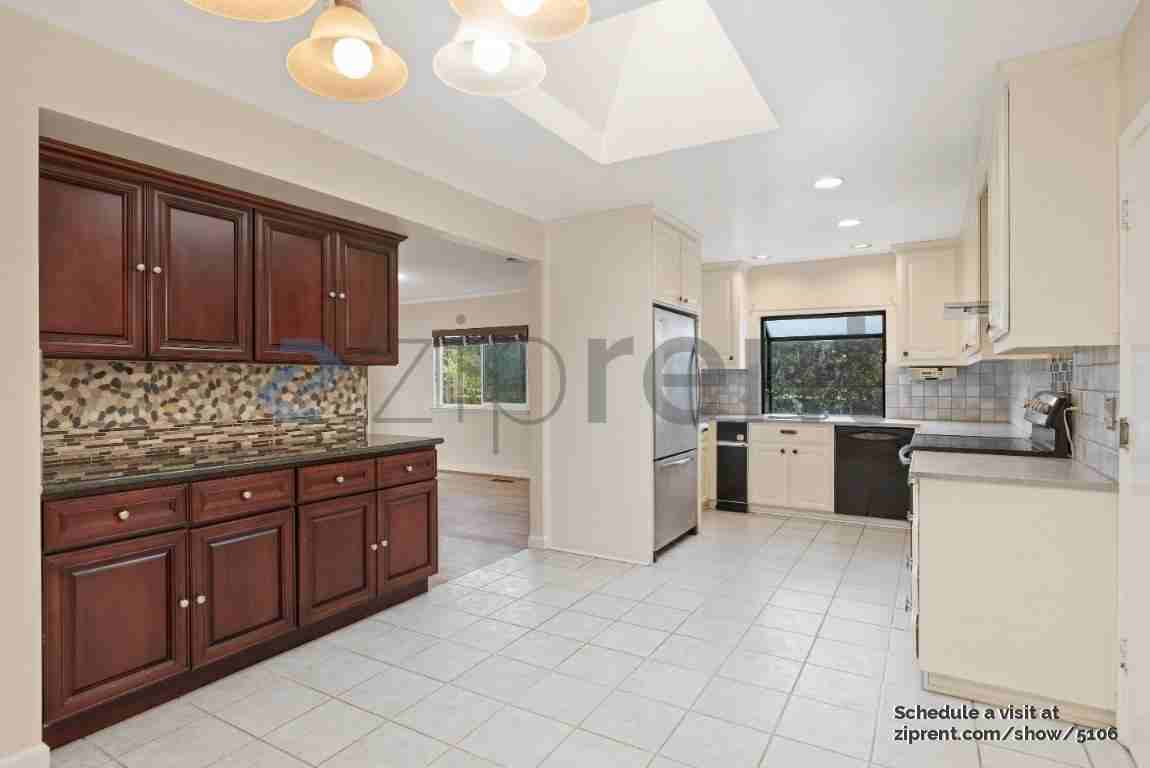 1565 Klamath Dr - Photo 7 of 20