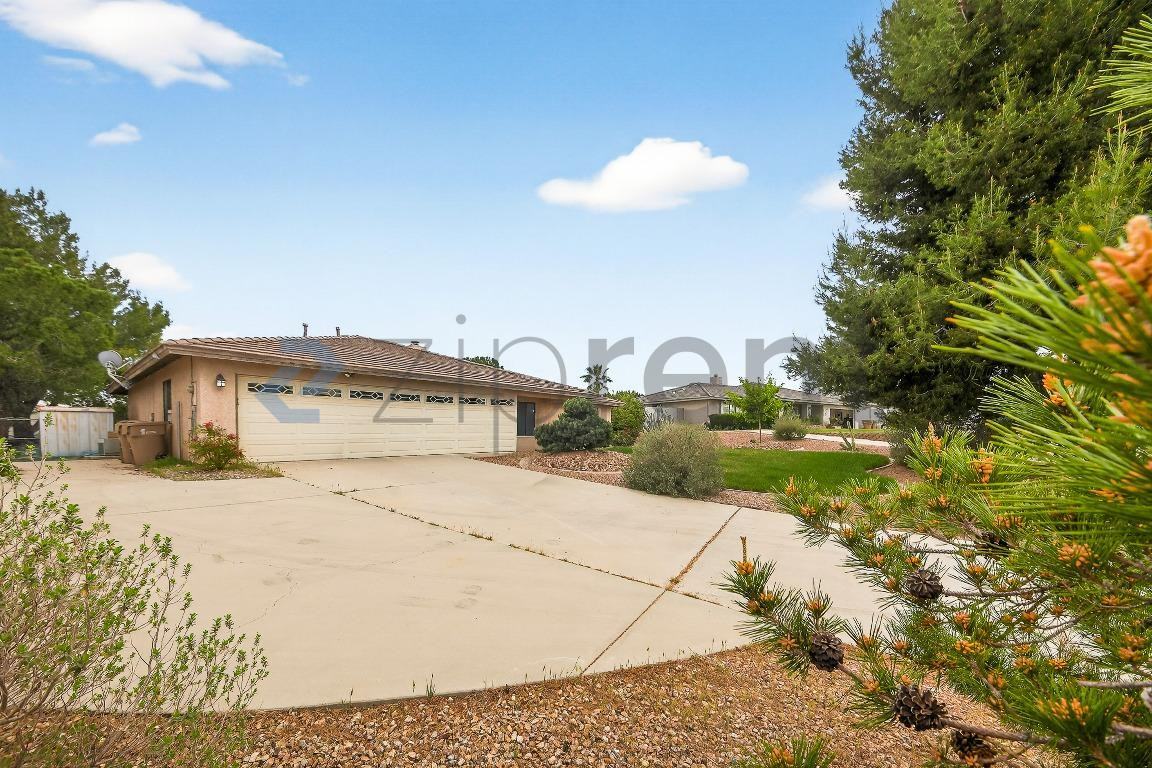 7211 Amanda Way - Photo 4 of 25