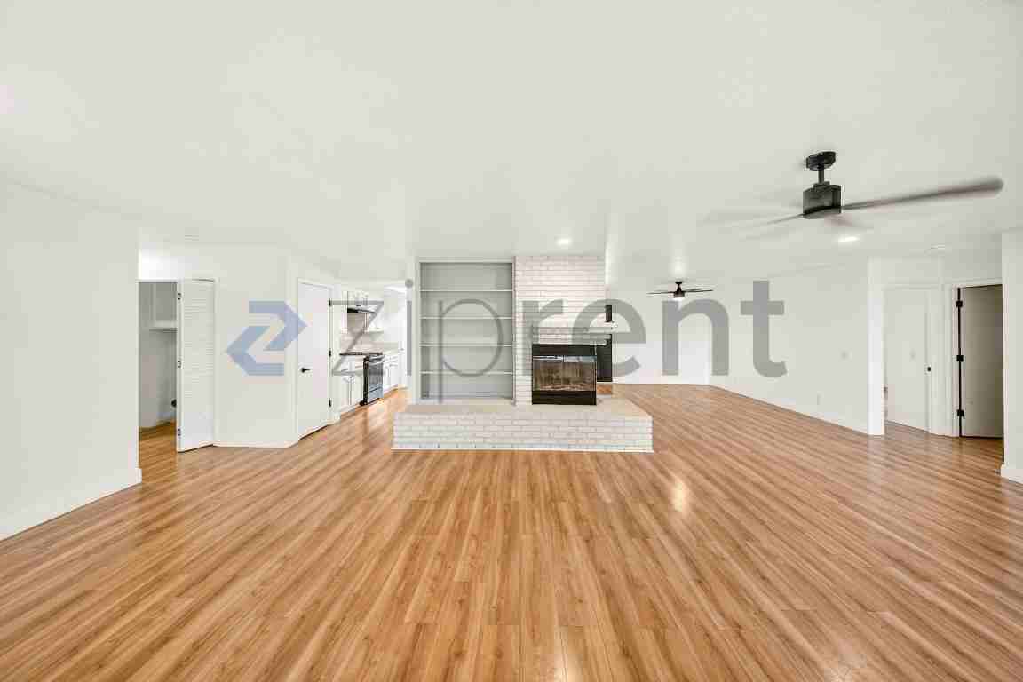 7211 Amanda Way - Photo 6 of 25