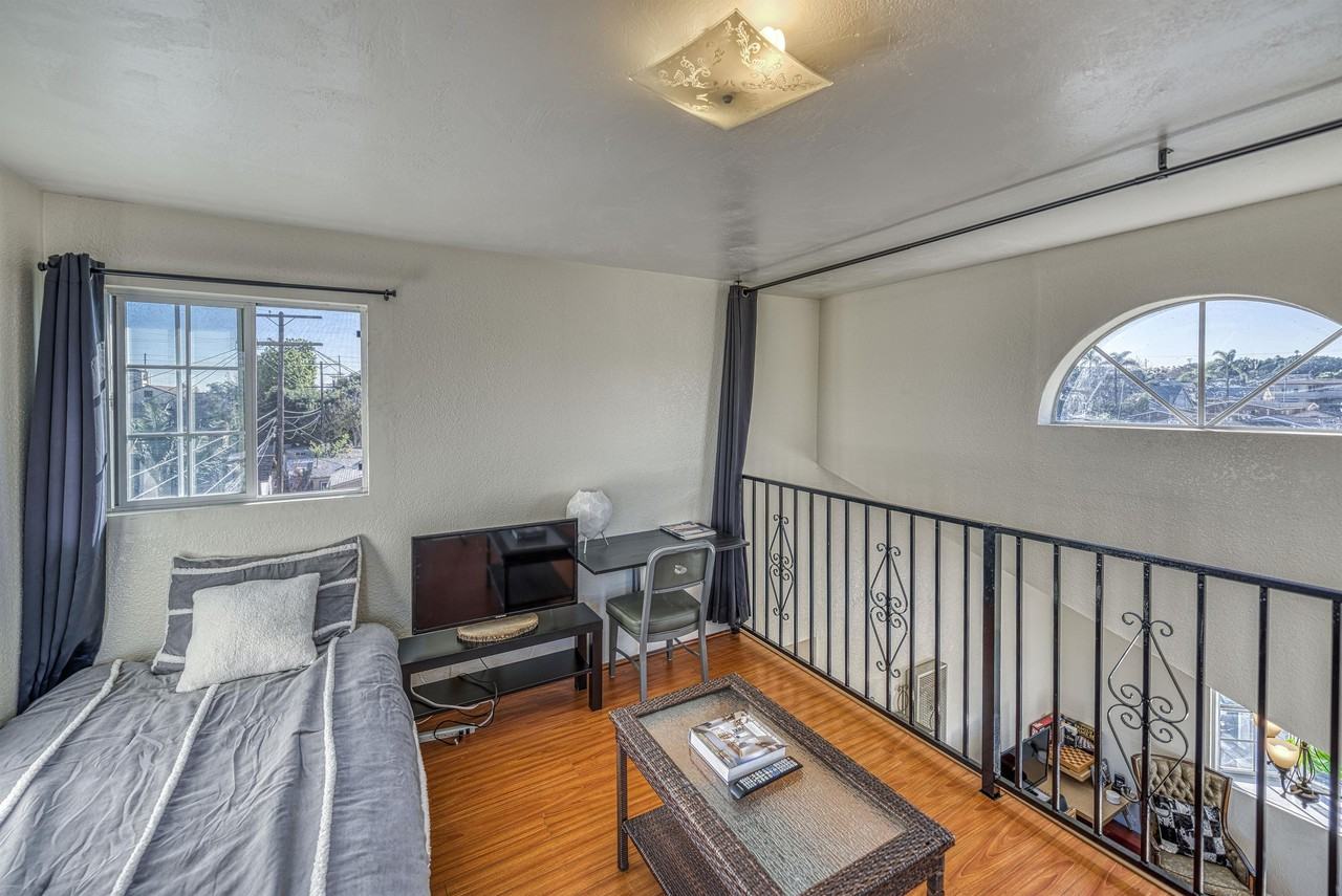 5306 1/2 7th Ave - Photo 2 of 12