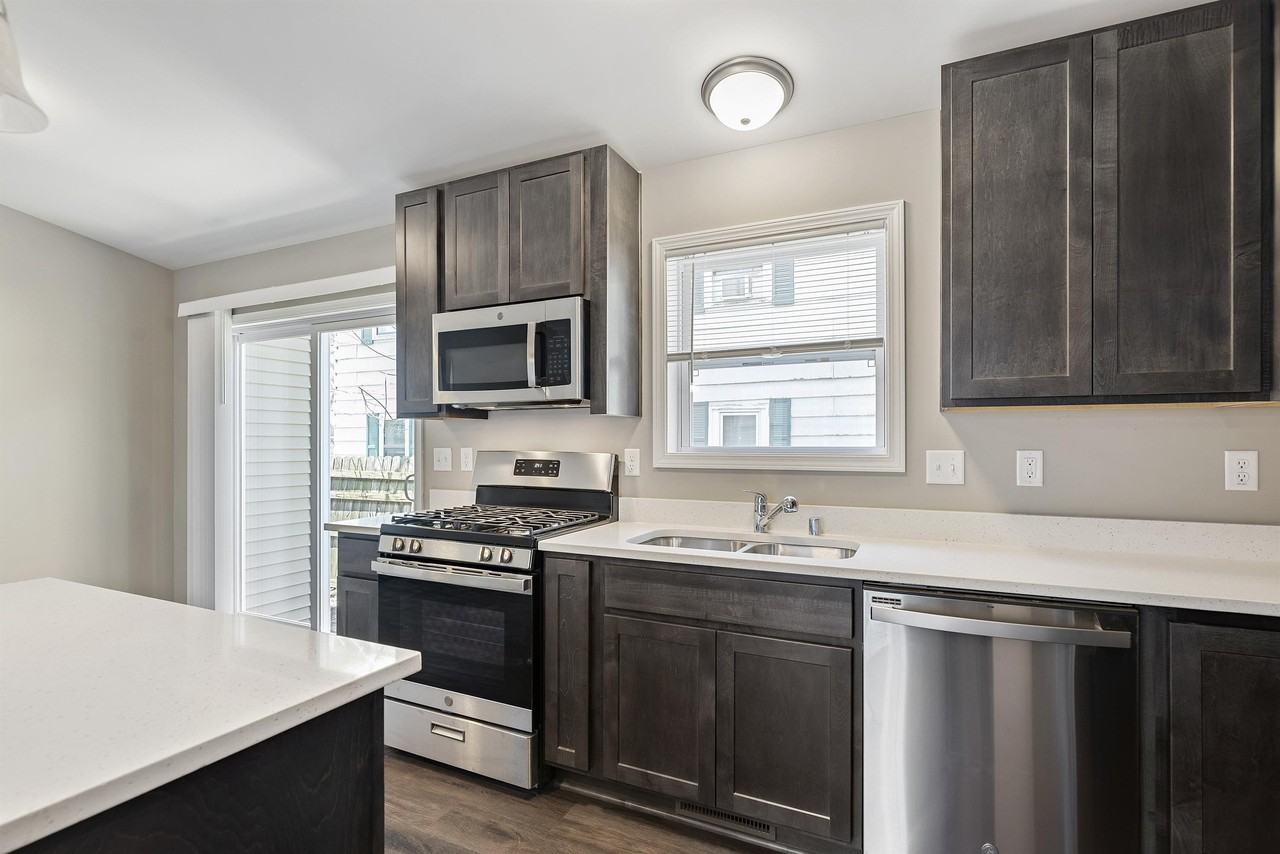 29072 112th Pl #14883286 - Photo 2 of 30