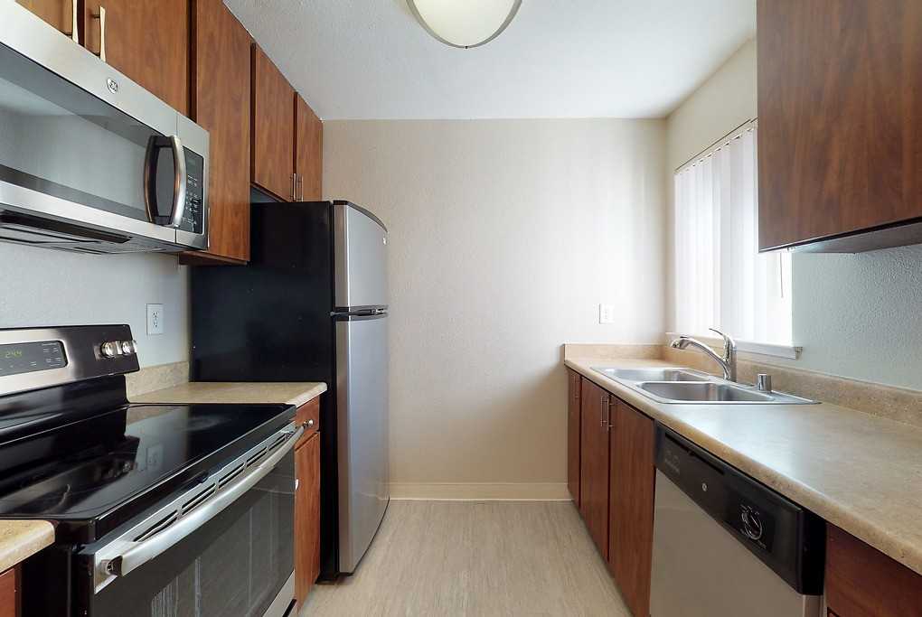 Boulevard - Photo 6 of 34