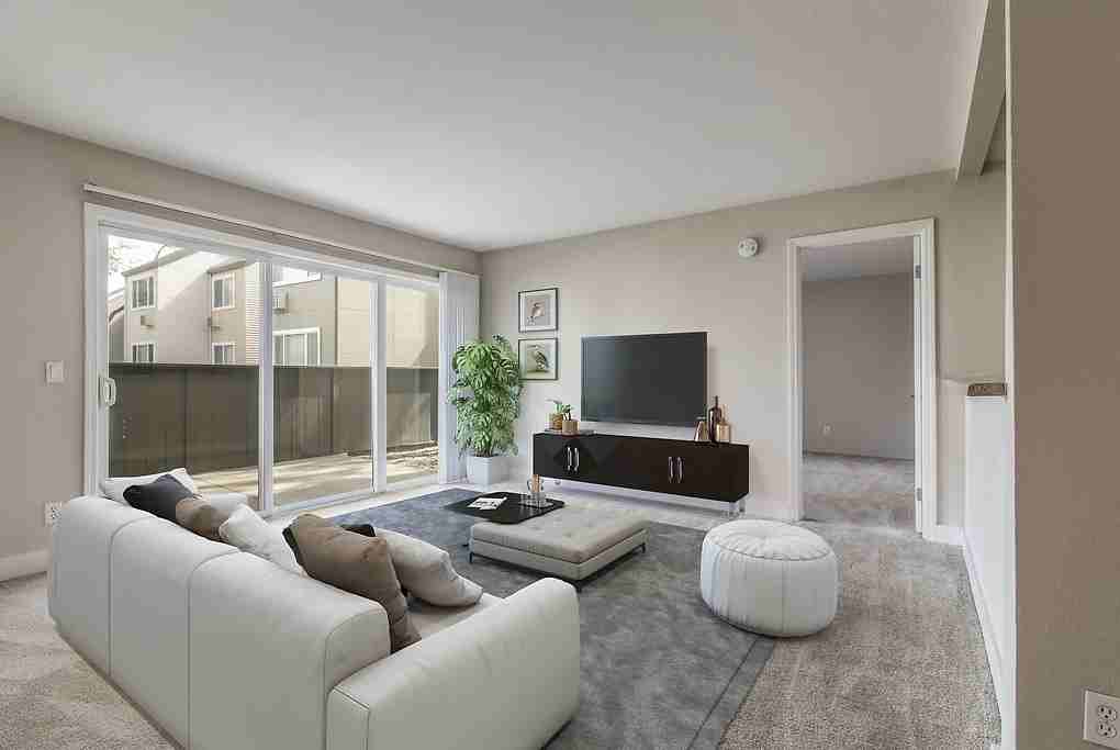 Boulevard - Photo 7 of 34