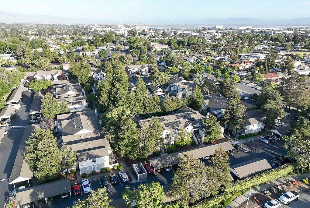 Bridgeport - Photo 4 of 31