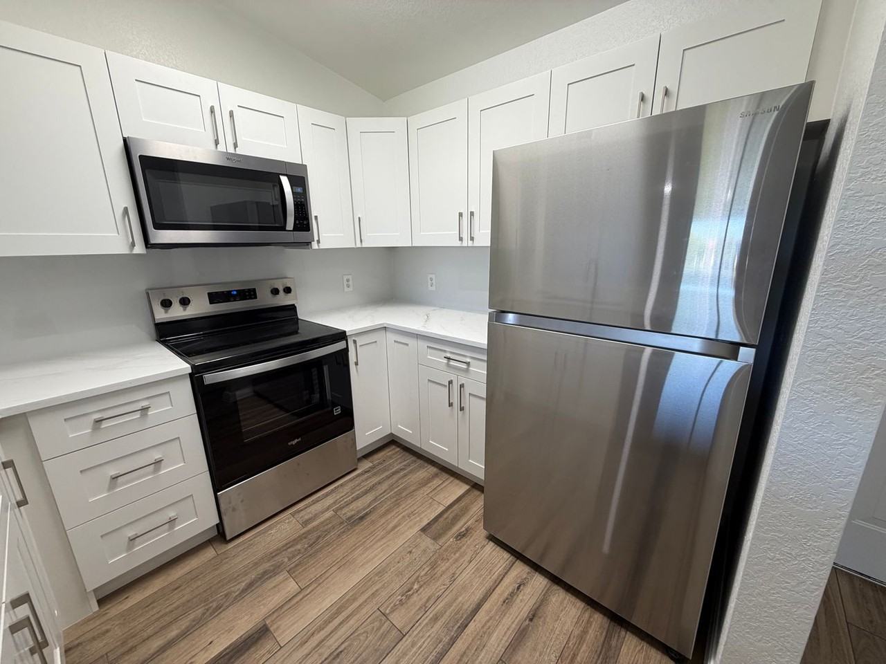 8274 Key Royal Cir - Photo 3 of 25