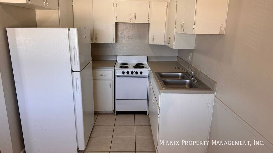 Southern Cross Apartments - Photo 2 of 23