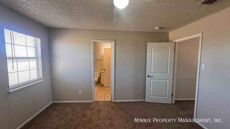 Southern Cross Apartments - Photo 4 of 23