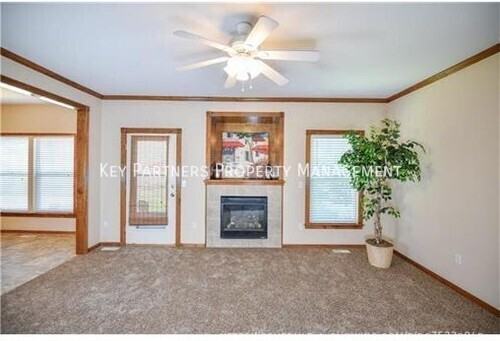 1950 W Surrey St - Photo 3 of 16