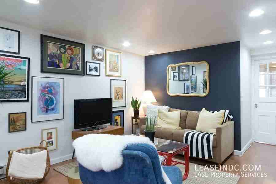 3511 Center St Nw #B - Photo 4 of 13