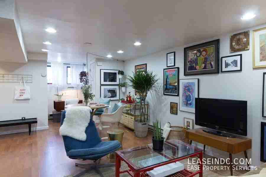 3511 Center St Nw #B - Photo 6 of 13