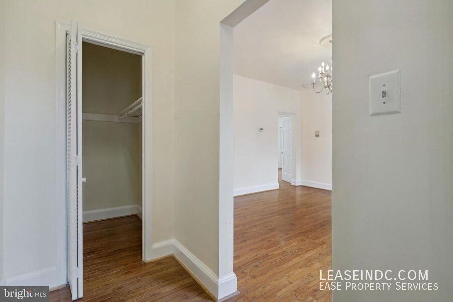 1725 Lanier Pl Nw #29C - Photo 3 of 14