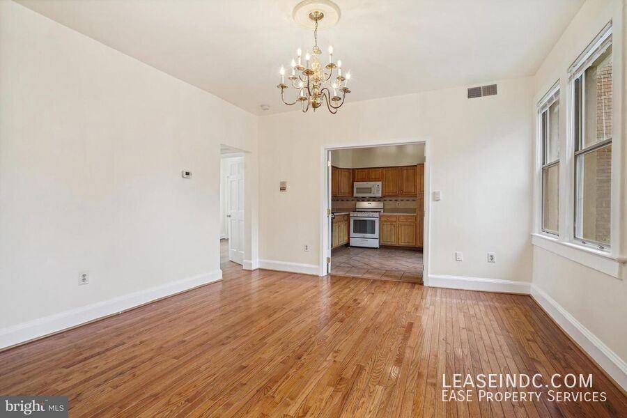 1725 Lanier Pl Nw #29C - Photo 6 of 14