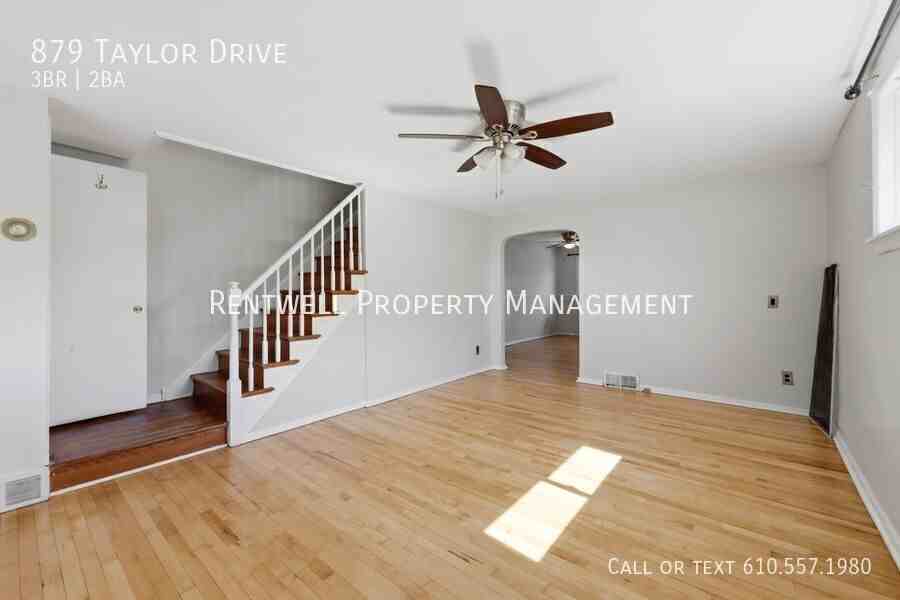 879 Taylor Dr - Photo 3 of 24