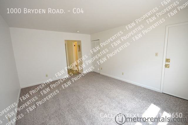 1000 Bryden Rd #C04 - Photo 3 of 45