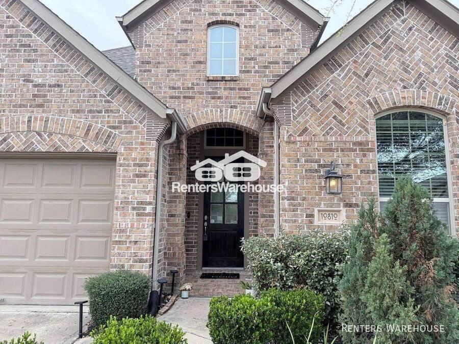 10810 Kennowy Court Ct - Photo 3 of 15