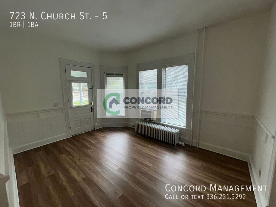 723 N Church St #5 - Photo 5 of 13