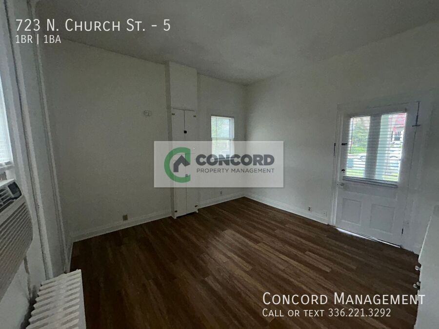723 N Church St #5 - Photo 7 of 13