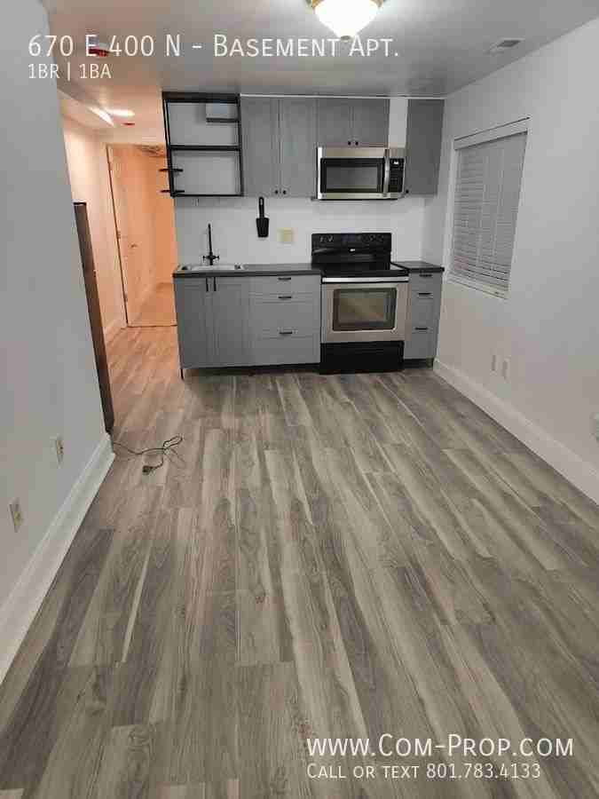 670 E 400 N - Photo 5 of 7