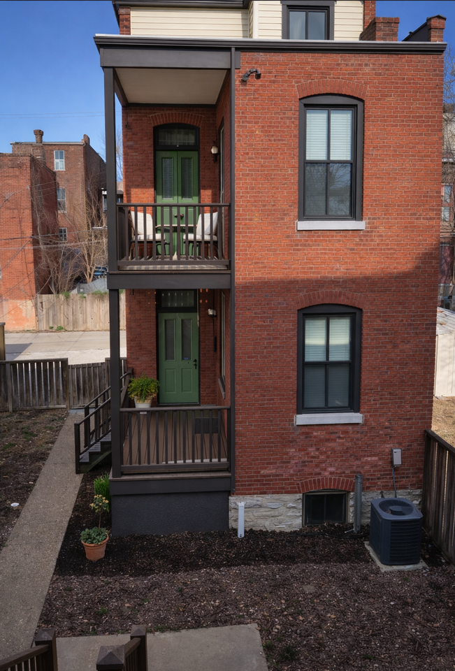 1911 S 11th St - Photo 2 of 19