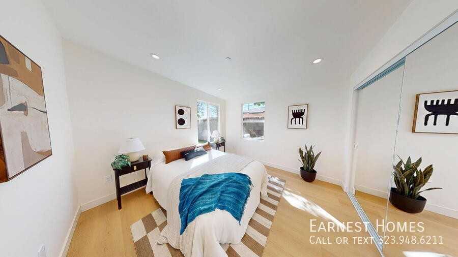 6441 Satsuma Ave #1 - Photo 7 of 20