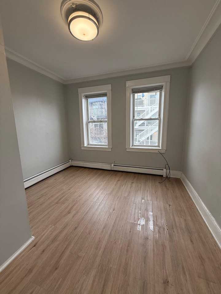 18 Wright Ave #4 - Photo 4 of 6