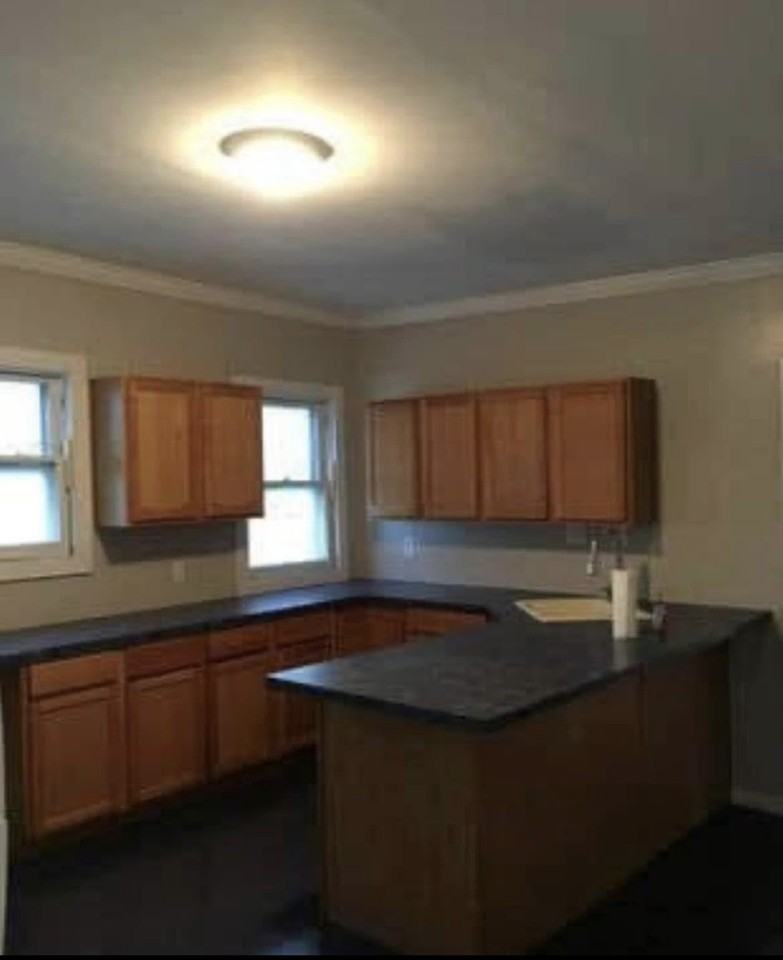 118 N Ferry St #2 - Photo 2 of 11