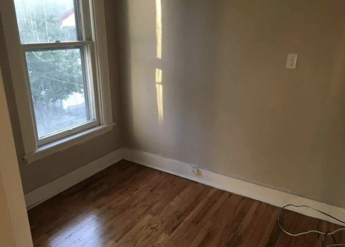 118 N Ferry St #2 - Photo 5 of 11