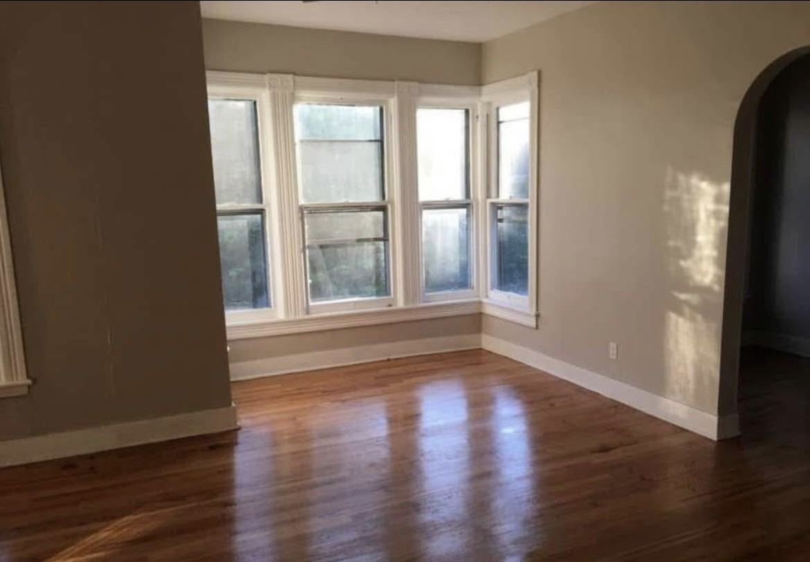 118 N Ferry St #2 - Photo 6 of 11