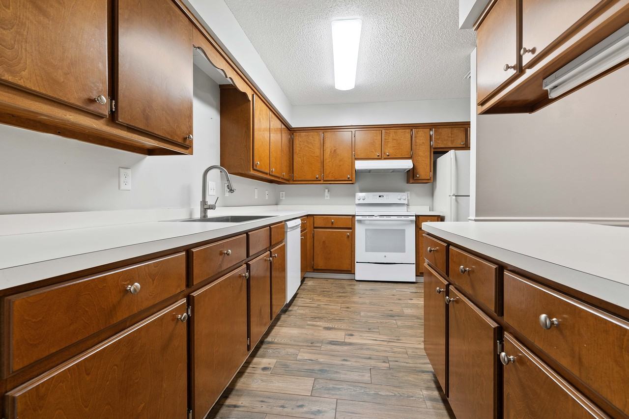 6355 Burnham Wood Pl #NA - Photo 4 of 21