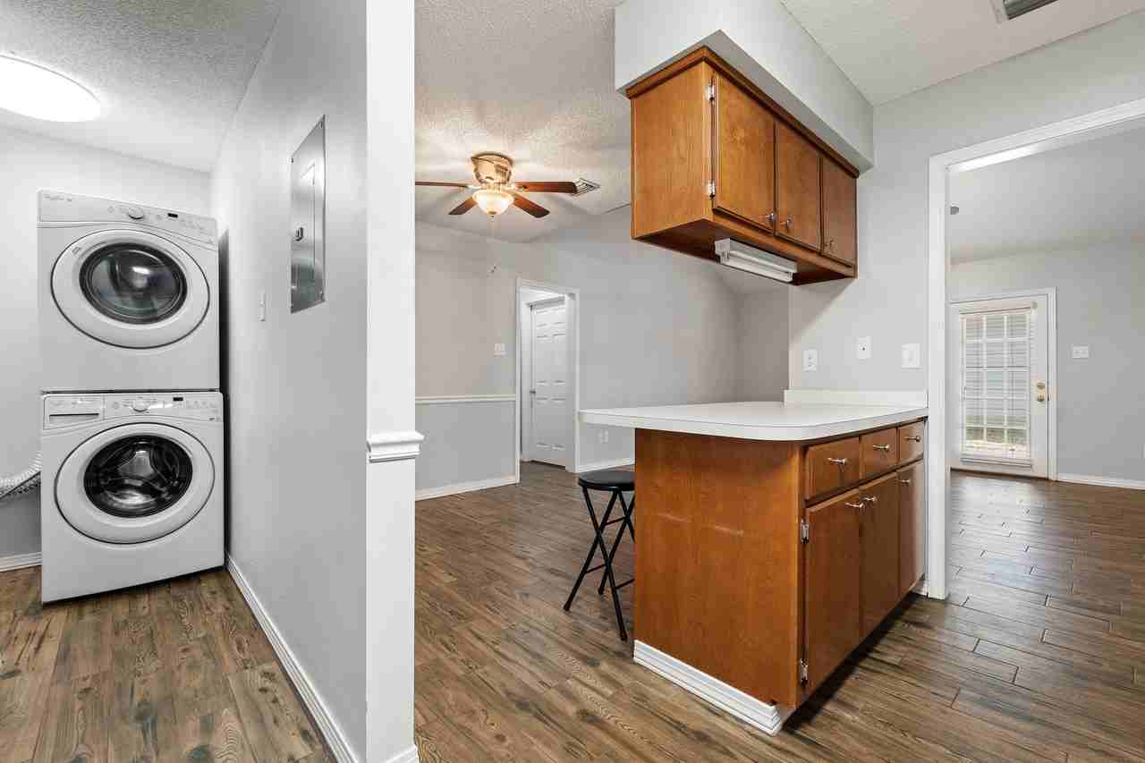 6355 Burnham Wood Pl #NA - Photo 6 of 21