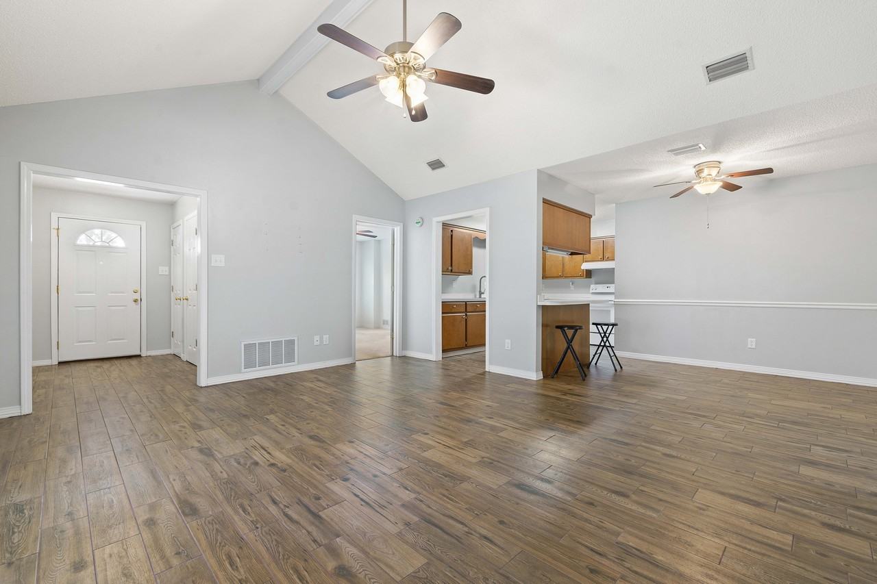 6355 Burnham Wood Pl #NA - Photo 7 of 21