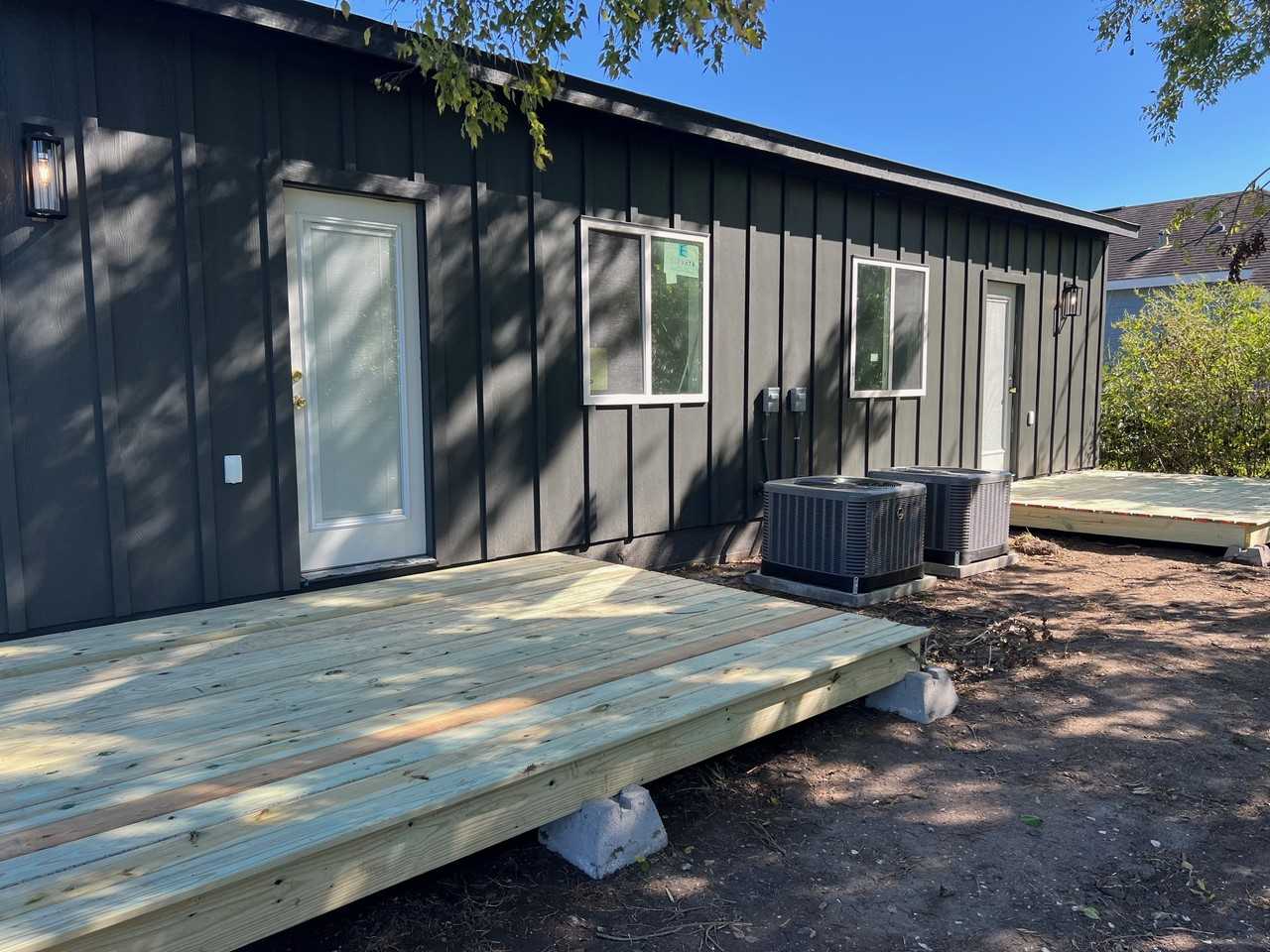 1130 Houston St #1 - Photo 2 of 9