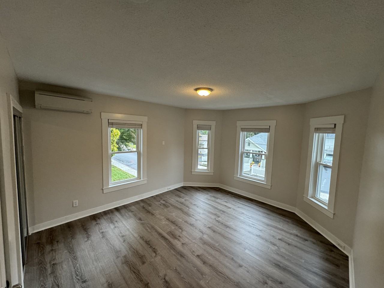 34 Sycamore St #2 - Photo 4 of 7