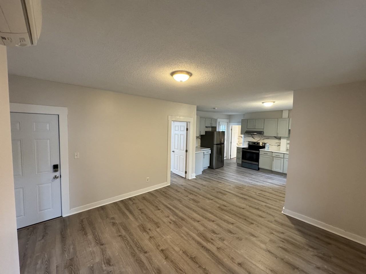 34 Sycamore St #2 - Photo 5 of 7