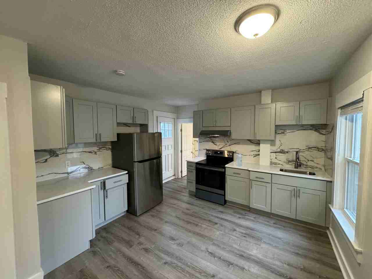 34 Sycamore St #2 - Photo 6 of 7