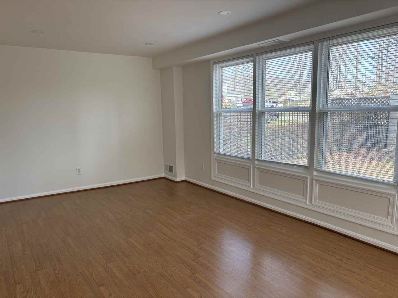 8903 Victoria Rd #NA - Photo 7 of 17