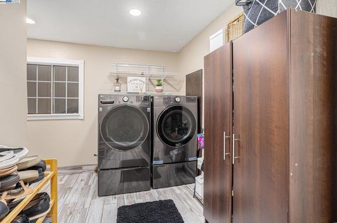 3393 Oakes Dr #NA - Photo 2 of 20