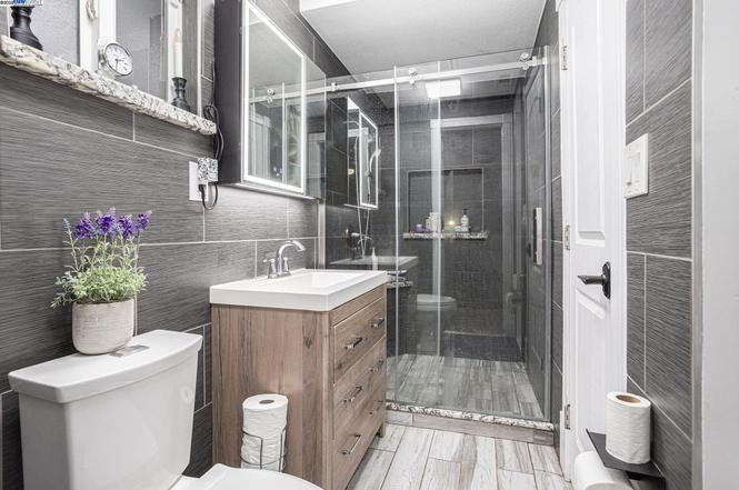 3393 Oakes Dr #NA - Photo 3 of 20