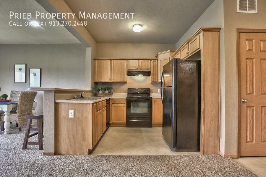 900 S Woodson Ct - Photo 3 of 21