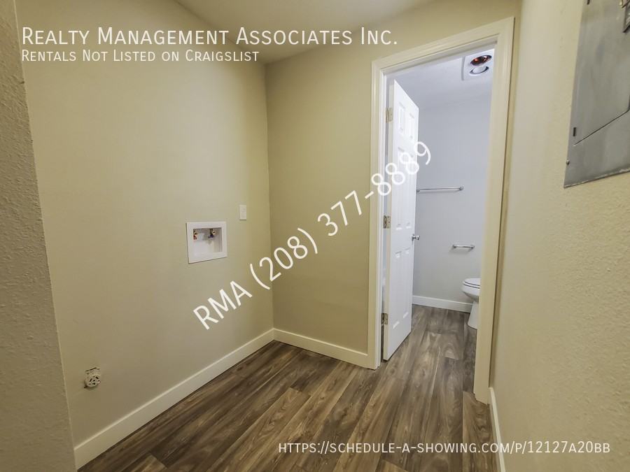 438 W Idaho Ave #B - Photo 6 of 11