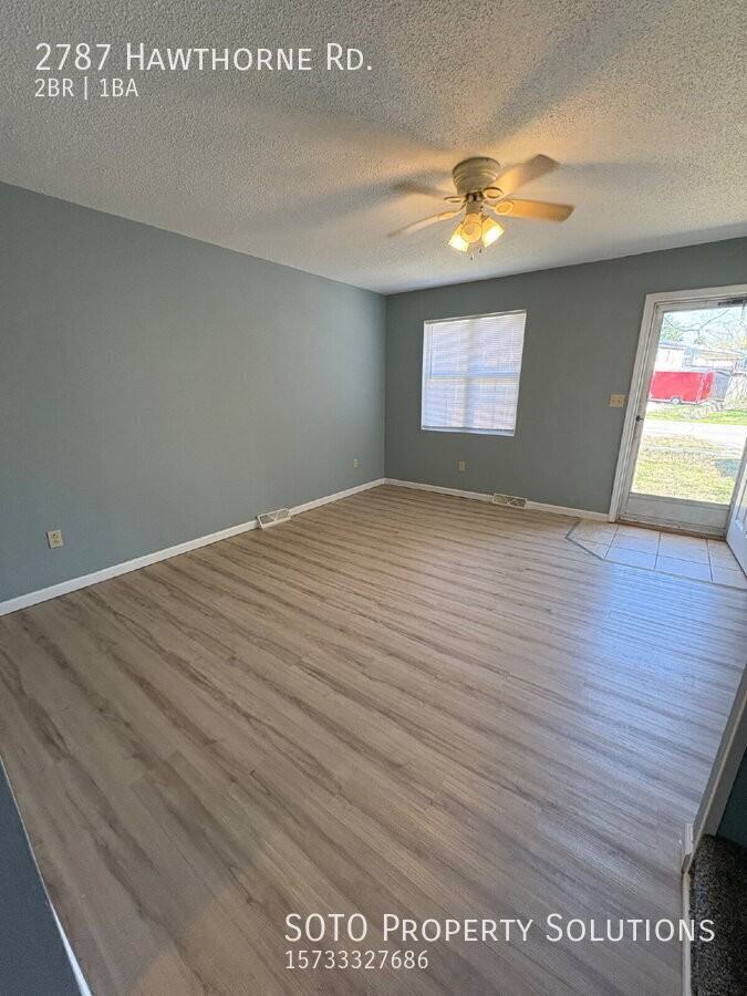 2787 Hawthorne Rd - Photo 3 of 12