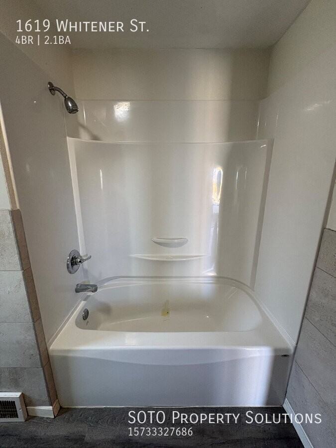 1619 Whitener St - Photo 7 of 22