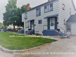 featured image of 219 4th St S