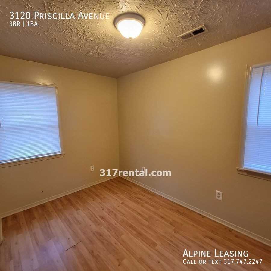 3120 N Priscilla Ave - Photo 2 of 8