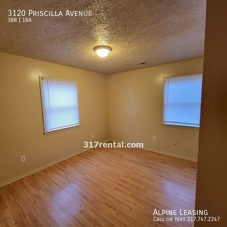 3120 N Priscilla Ave - Photo 3 of 8